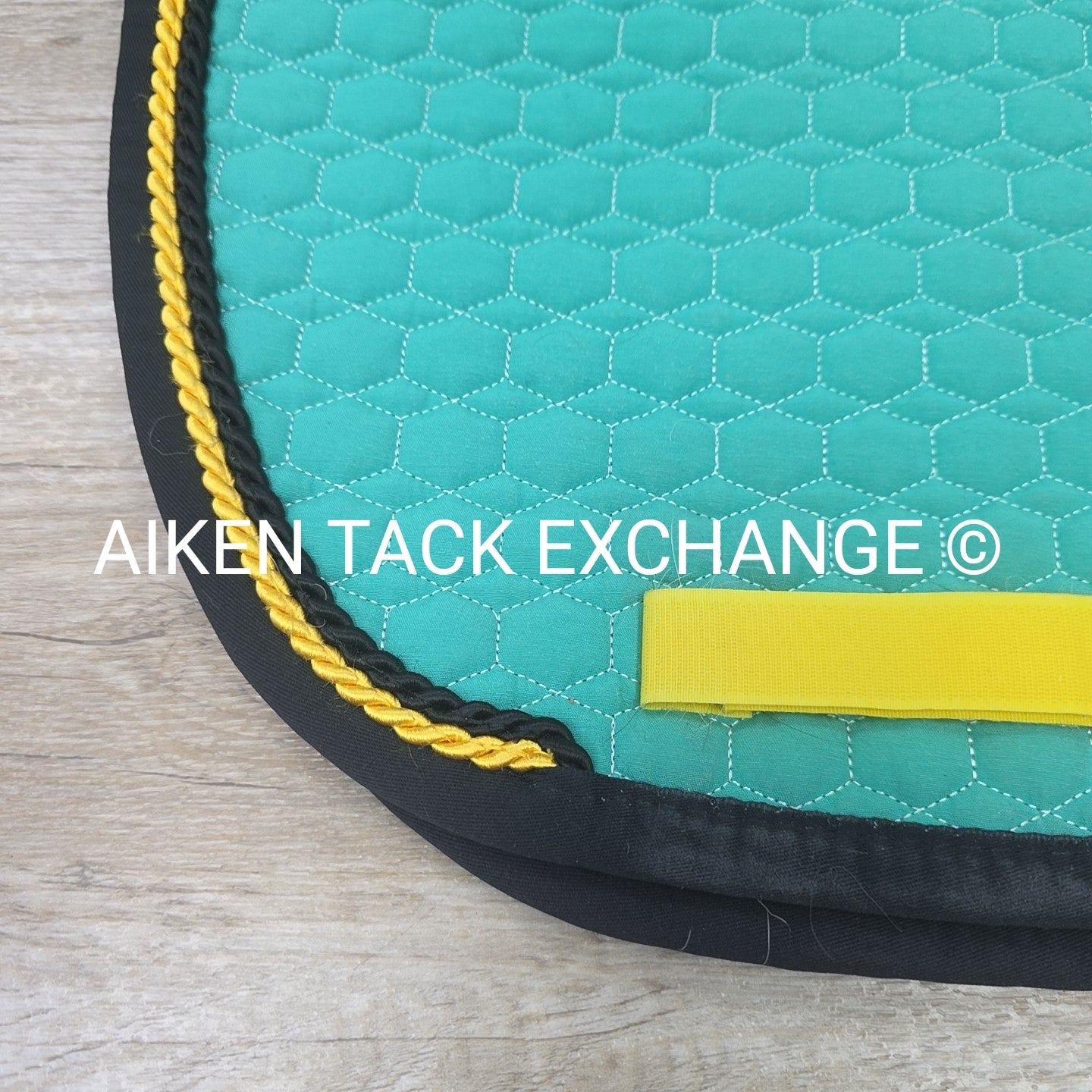 Mattes Dressage Trekking Saddle Pad with Sheepskin, Size Medium