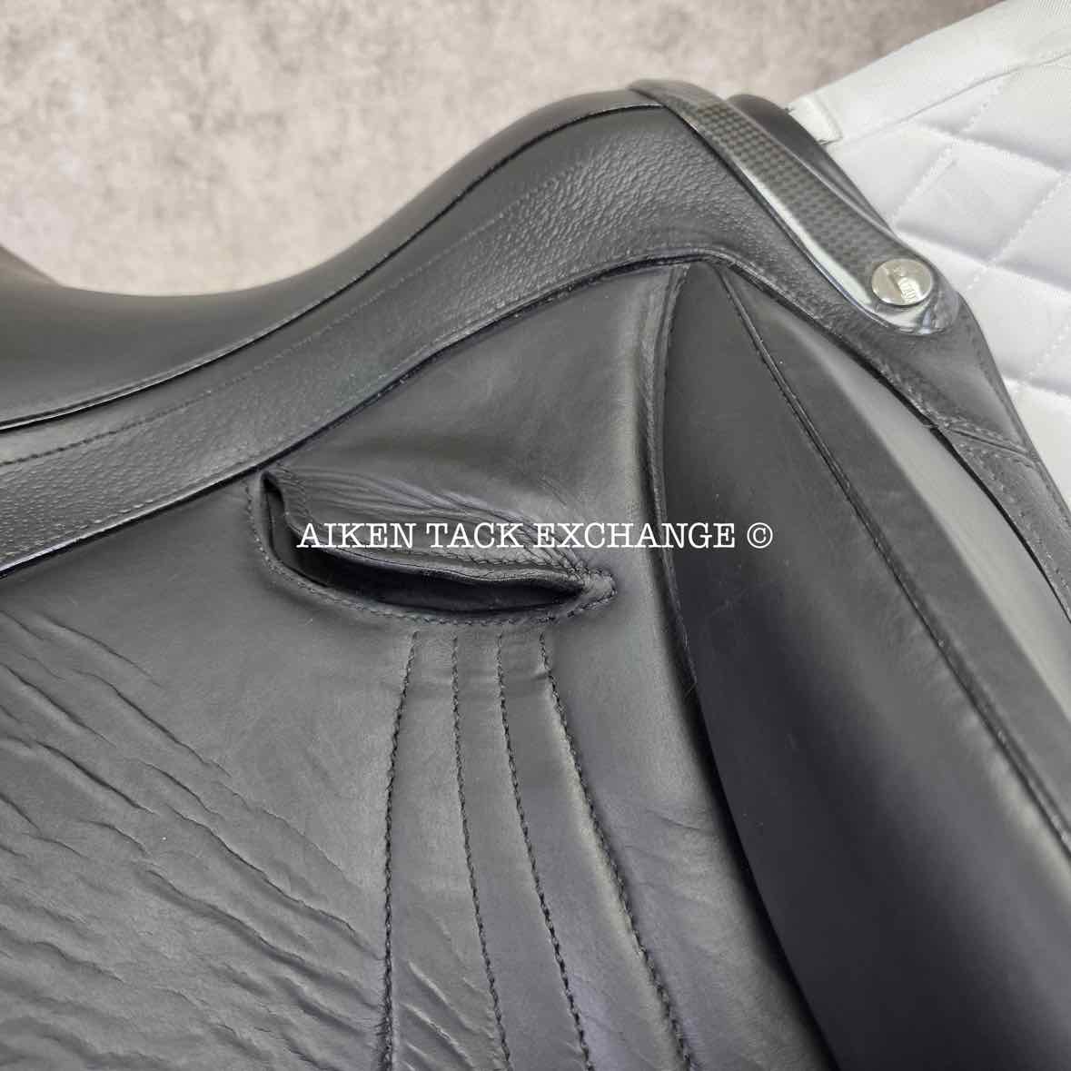 2020 Devoucoux Makila Harmonie Monoflap Dressage Saddle, 17" Seat, 1A Flap - Short, Dynamick Tree - Medium, D3D Panels, Full Buffalo Leather