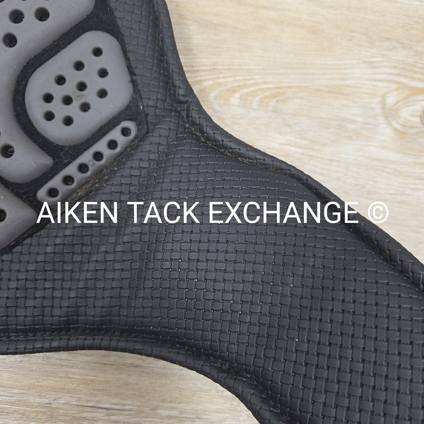 Acavallo Gel & PVC Short Stud Guard Belly Guard Girth, Black, 24"