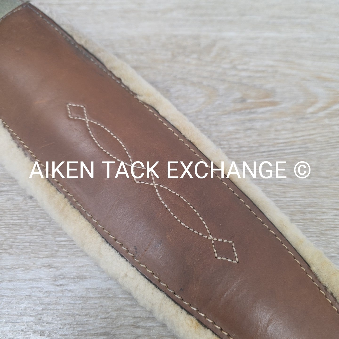 Beval Fleece Lined Girth with Single End Elastic, Brown, 50"