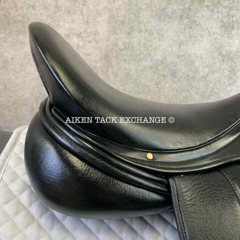 **SOLD** 2018 Albion Fabrento Monoflap Dressage Saddle, 17.5" Seat, Short Flap, Medium Wide Tree (Adjustable), Wool Flocked Pony Panels