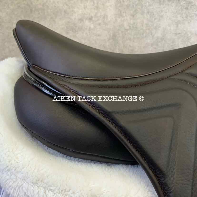 2023 MaxFlex Eventer Monoflap Jump Saddle, 17.5" Seat, Flex Tree - Adjustable (Custom Gullet), Wool Flocked Panels