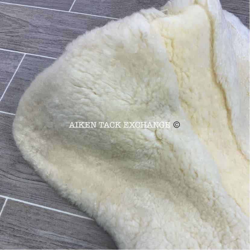 L'Apogee Sheepskin Half Pad