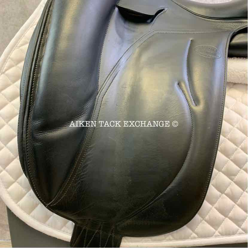 2010 Devoucoux Mendia Makila Lab Monoflap Dressage Saddle, 18" Seat, 2 Flap, Medium Tree, Foam Panels