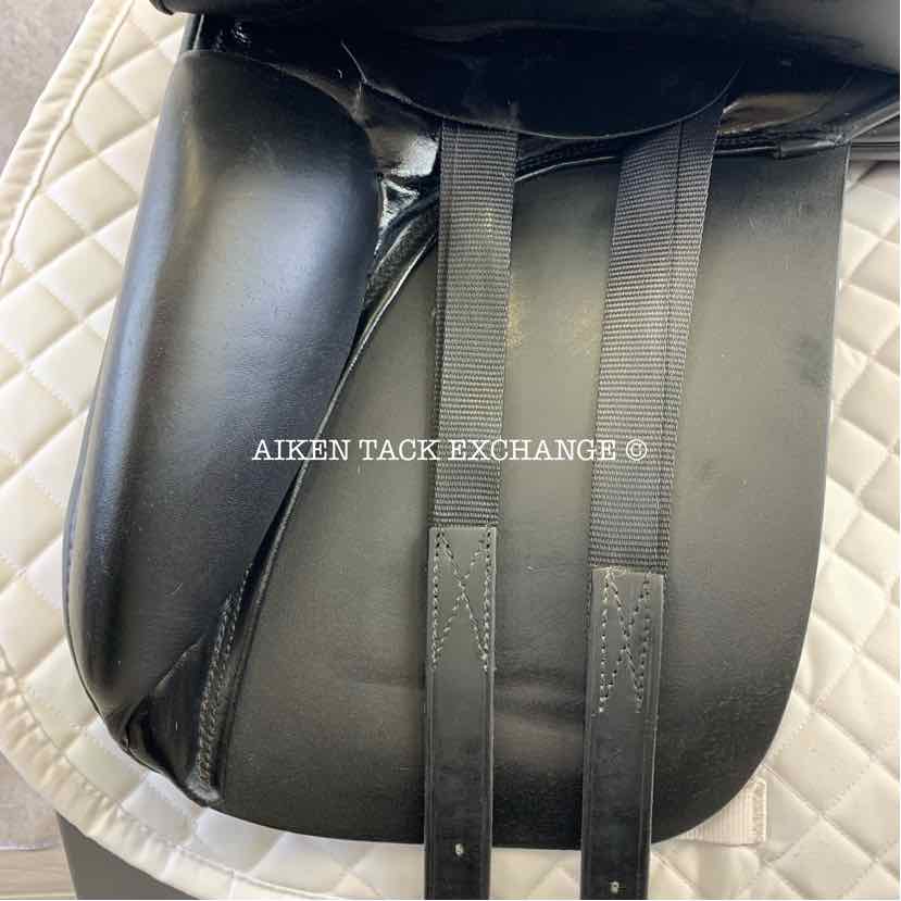 **SOLD** 2017 Stubben 1894 Dressage Saddle, 18" Seat, 30 cm Tree - Medium/Medium Wide, Wool Flocked Panels