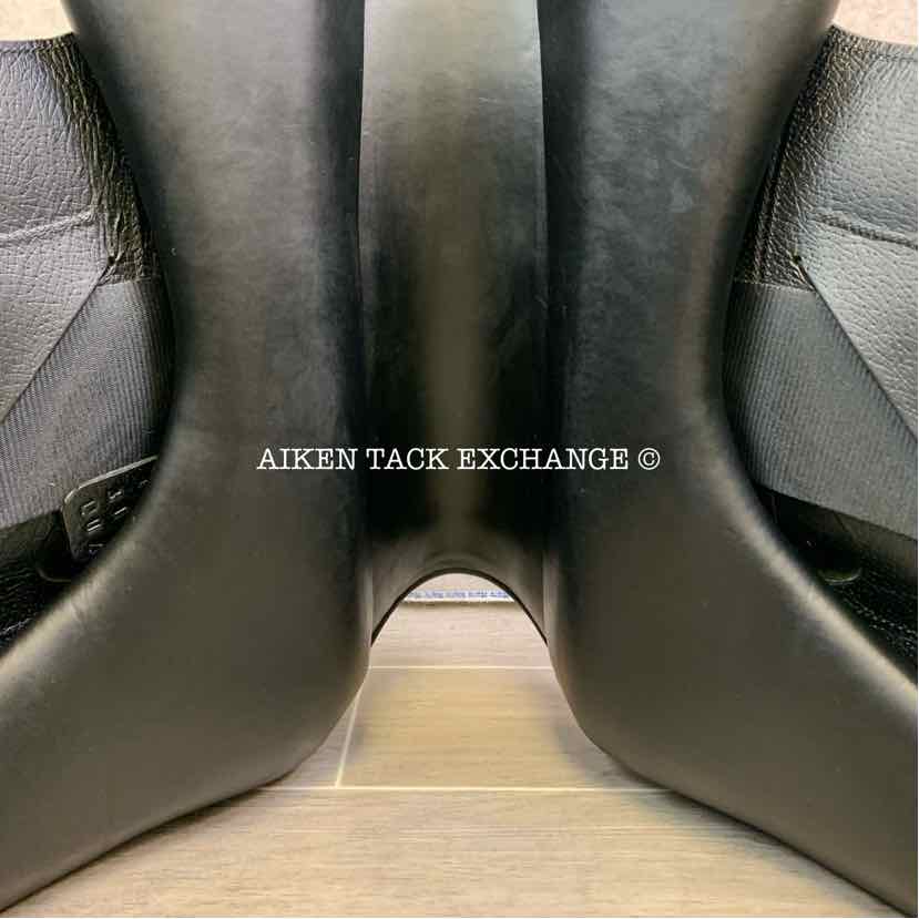 2010 Devoucoux Mendia Makila Lab Monoflap Dressage Saddle, 18" Seat, 2 Flap, Medium Tree, Foam Panels