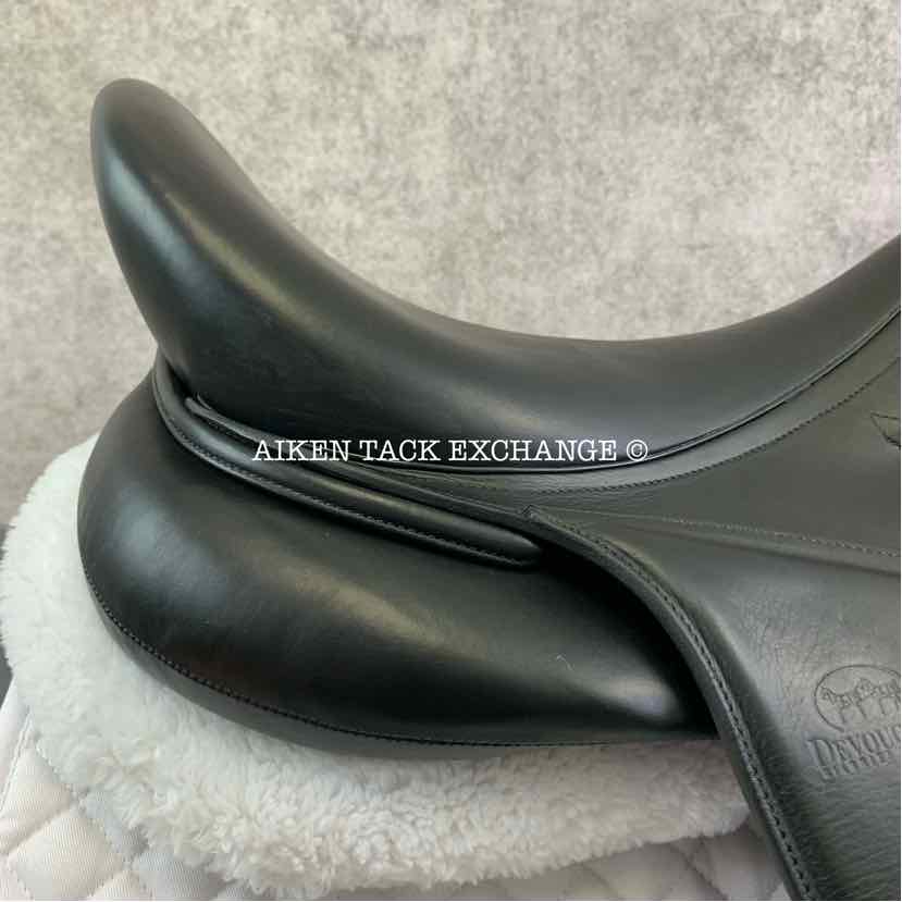2019 Devoucoux Makila Lab Monoflap Dressage Saddle, 18" Seat, 2AA Flap, Medium Tree, Foam D3D Panels, Buffalo Leather