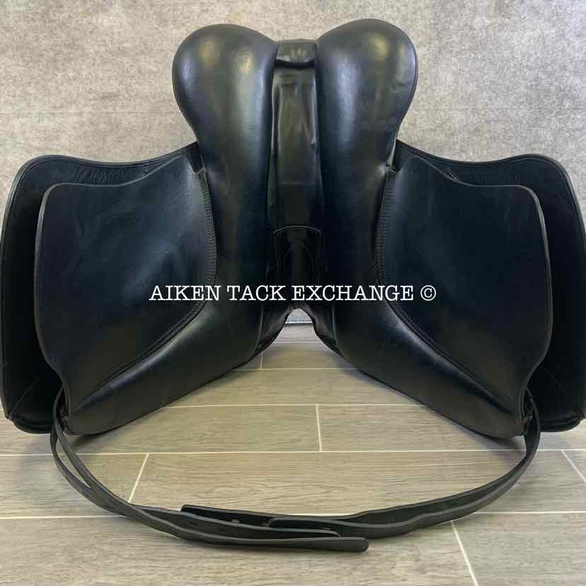 2012 Marcel Toulouse Marianne Platinum Genesis Dressage Saddle, 17.5" Seat, Adjustable Tree, Wool Flocked Panels