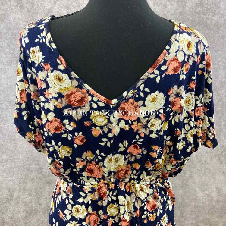 Maurices Short Sleeve Floral Top, Size 0 (Large)