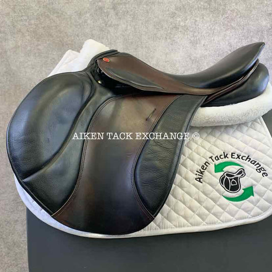 **SOLD** Courbette Vision Extra Jump Saddle, 18.5" Seat, 32 Tree - Wide, Wool Flocked Panels