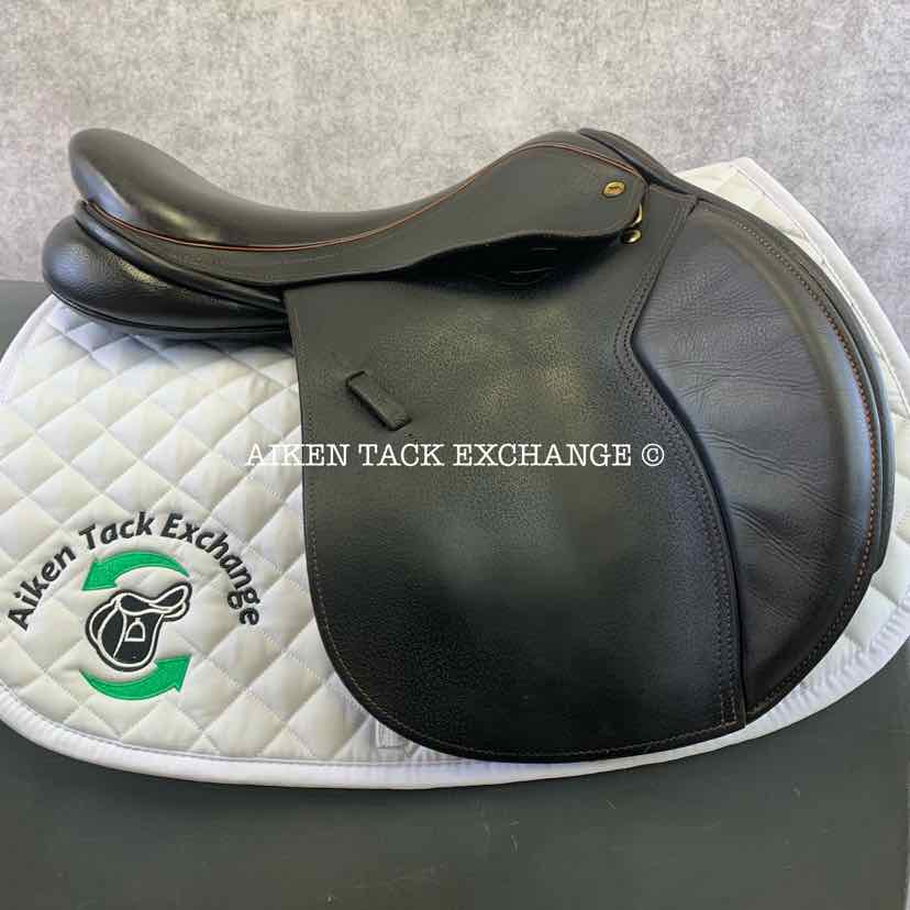 **SOLD** 2015 Black Country Ricochet Close Contact Jump Saddle, 17.5" Seat, Medium Wide/Wide Tree, Wool Flocked Panels