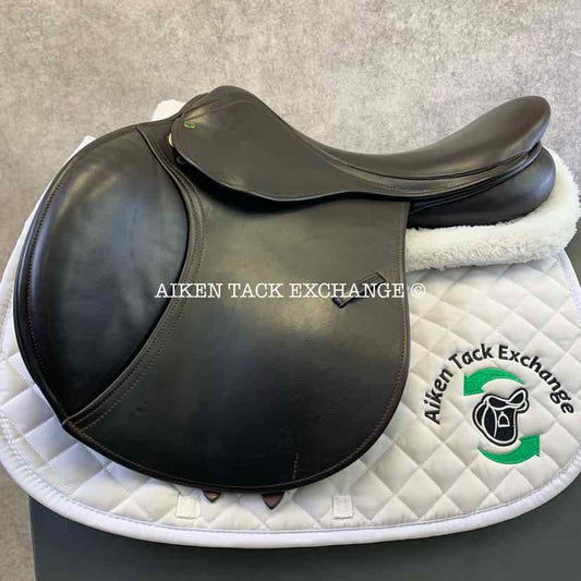**SOLD** 2014 County Solution Close Contact Jump Saddle, 18" Seat, Forward Flap, Wide Tree, Wool Flocked Panels