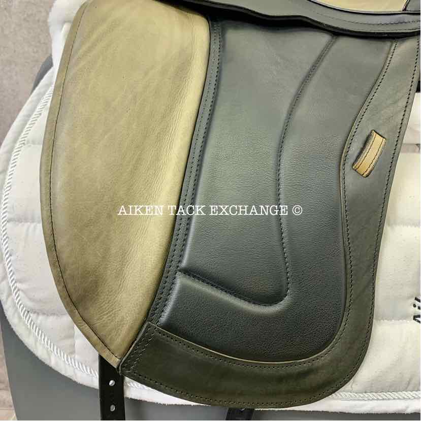 2018 Custom Saddlery Advantage Monoflap (Single Flap) Dressage Saddle, 17.5” Seat, Adjustable Tree, Wool Flocked Panels